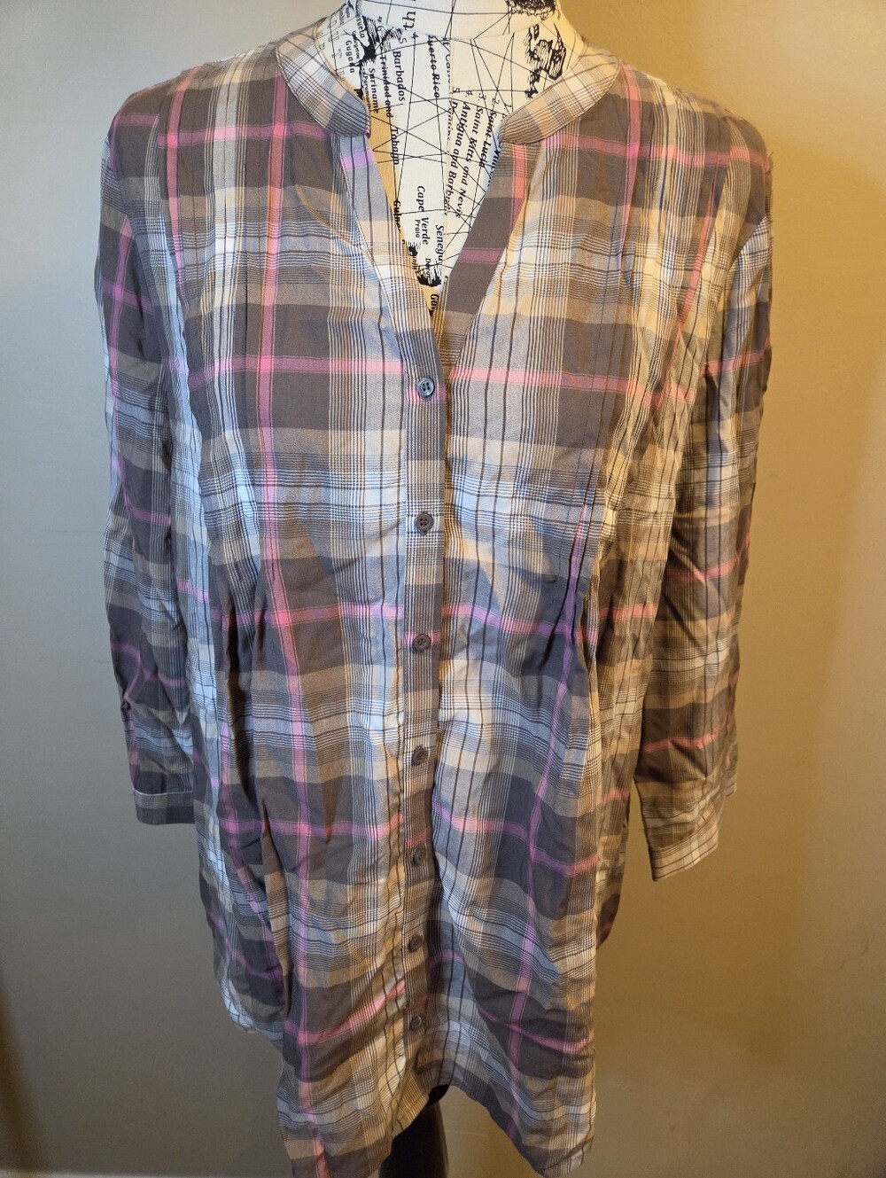 St John's Bay Womens Petite Large Plaid Blouse Pink Gray Pleated 3/4 Sleeve